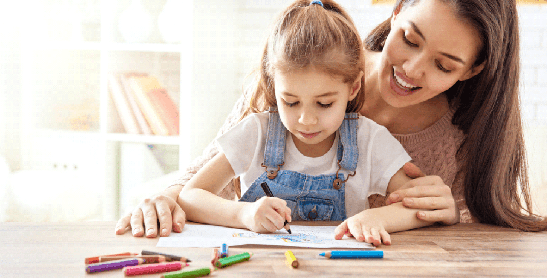 parents trying to boost language development in toddlers by drawing with children at home.